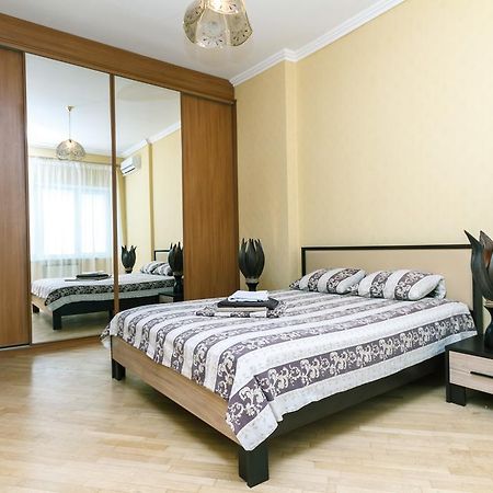 Apartment On Khreshchatyk Kijev Kültér fotó